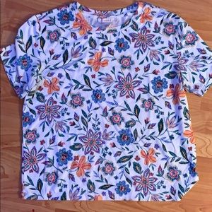 Flower print tshirt